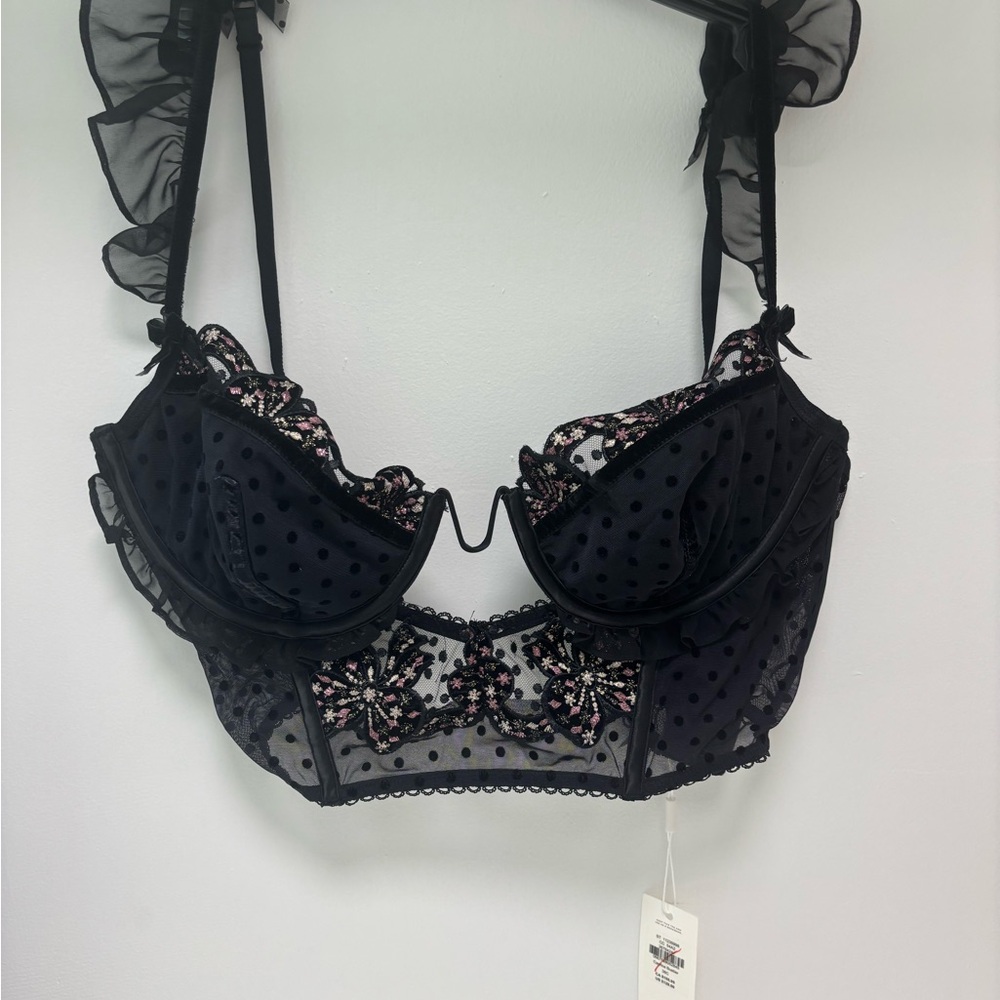 Victoria's Secret Black and Pink Lace Bra